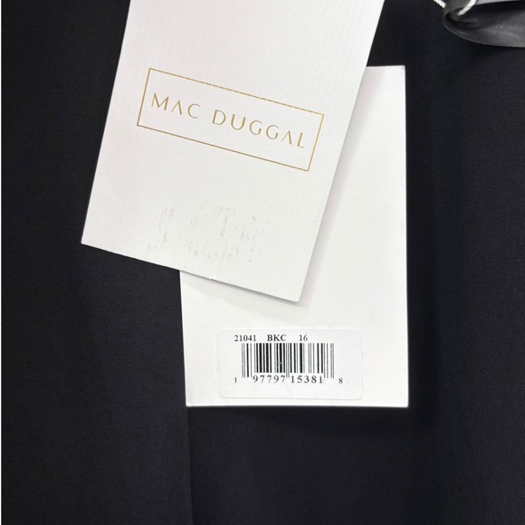 Mac Duggal NEW Black‎ & White Stretch Crepe Mermaid Gown With 3D Flowers Size 16 - Picture 12 of 12